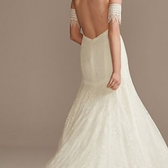 Low Back Lace boho Wedding Dress - Picture 3 of 4
